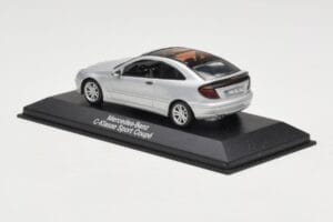 Mercedes C-Class W203 Sport Coupe Hopea Minichamps 1:43 B66961916 Metalli — kuva 3 / 4