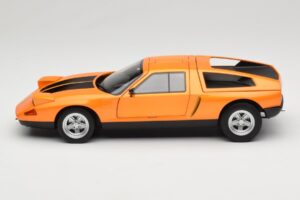 Mercedes C111 II White Autumn Metallic Norev 1:18 183050 Metalli — kuva 4 / 10