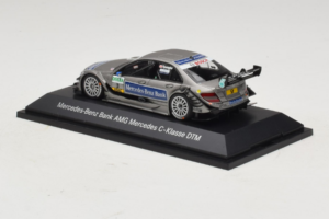 Mercedes C204 #3 B. Spengler HWA AG DTM 2010 Minichamps 1:43 B66960136 Metalli — kuva 3 / 5