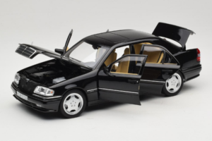 Mercedes C36 AMG W202 Obsidian Black Metallic Norev 1:18 183381 Metalli — kuva 2 / 8