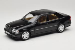 Mercedes C36 AMG W202 Obsidian Black Metallic Norev 1:18 183381 Metalli