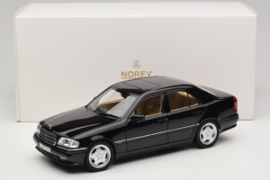 Mercedes C36 AMG W202 Obsidian Black Metallic Norev 1:18 183381 Metalli — kuva 8 / 8