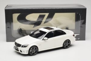 Mercedes C63 AMG W204 Diamond White GT Spirit 1:18 GT928 Hartsi — kuva 6 / 6