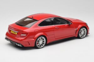 Mercedes AMG C63 W204 Punainen 2nd Choice GT Spirit 1:18 GT065-D1 Hartsi — kuva 2 / 6