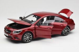 Mercedes CLA C117 Designo Patagonia Punainen Metallic Norev 1:18 B66960131 Metalli — kuva 2 / 8