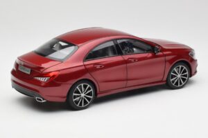Mercedes CLA C117 Designo Patagonia Punainen Metallic Norev 1:18 B66960131 Metalli — kuva 3 / 8