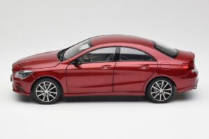 Mercedes CLA C117 Designo Patagonia Punainen Metallic Norev 1:18 B66960131 Metalli — kuva 4 / 8