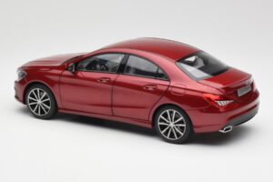 Mercedes CLA C117 Designo Patagonia Punainen Metallic Norev 1:18 B66960131 Metalli — kuva 7 / 8