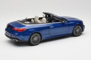 Mercedes CLE Avoauto A236 Sininen Norev 1:18 B66960653 Metalli — kuva 4 / 9