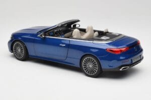 Mercedes CLE Avoauto A236 Sininen Norev 1:18 B66960653 Metalli — kuva 8 / 9