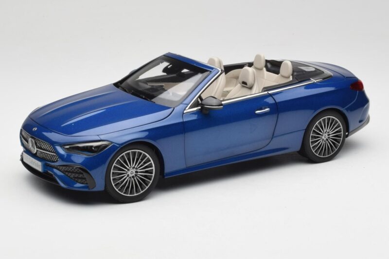Mercedes CLE Avoauto A236 Sininen Norev 1:18 B66960653 Metalli