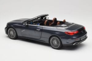 Mercedes CLE Avoauto A236 Tummanharmaa Norev 1:18 B66960654 Metalli — kuva 8 / 9