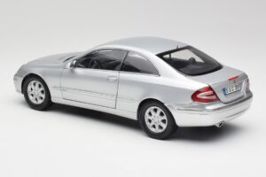 Mercedes CLK 500 C209 Hopea Kyosho 1:18 B66962144 Metalli — kuva 7 / 8