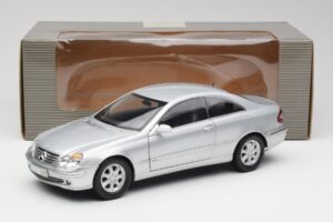 Mercedes CLK 500 C209 Hopea Kyosho 1:18 B66962144 Metalli — kuva 8 / 8