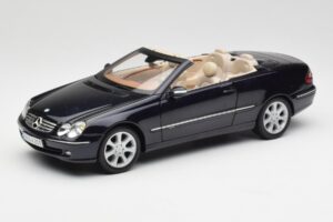 Mercedes CLK 500 W209 Avoauto Tummansininen Metallic Kyosho 1:18 B66962174 Metalli