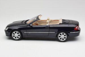 Mercedes CLK 500 W209 Avoauto Tummansininen Metallic Kyosho 1:18 B66962174 Metalli — kuva 5 / 9