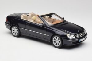 Mercedes CLK 500 W209 Avoauto Tummansininen Metallic Kyosho 1:18 B66962174 Metalli — kuva 7 / 9