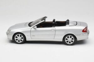 Mercedes CLK 500 Cabriolet Elegance A209 Hopea Kyosho 1:18 B66962172 Metalli — kuva 4 / 8
