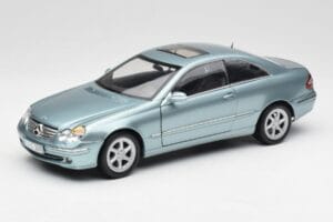 Mercedes CLK 500 W209 Vaaleansininen Metallic Kyosho 1:18 B66962192 Metalli