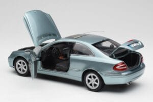 Mercedes CLK 500 W209 Vaaleansininen Metallic Kyosho 1:18 B66962192 Metalli — kuva 5 / 8