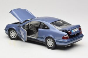 Mercedes CLK C208 Violetti Anson 1:18 30330 Metalli — kuva 5 / 8