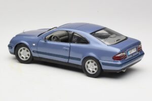 Mercedes CLK C208 Violetti Anson 1:18 30330 Metalli — kuva 7 / 8