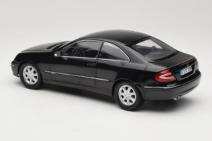 Mercedes CLK C209 Black Metallic Kyosho 1:18 B66962149 Metalli — kuva 7 / 8