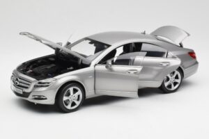 Mercedes CLS C218 Designo Alubeam Titanium Norev 1:18 B66961298 Metalli — kuva 2 / 8