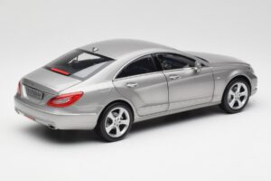 Mercedes CLS C218 Designo Alubeam Titanium Norev 1:18 B66961298 Metalli — kuva 3 / 8