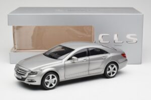 Mercedes CLS C218 Designo Alubeam Titanium Norev 1:18 B66961298 Metalli — kuva 8 / 8