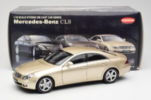 Mercedes CLS C219 Vaalea Beige Kulta Kyosho 1:18 08401LBE Metalli — kuva 8 / 8