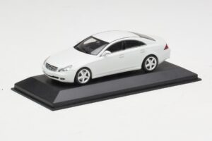 Mercedes CLS-Class C219 Linea Valkoinen Minichamps 1:43 436034300 Metalli — kuva 2 / 4