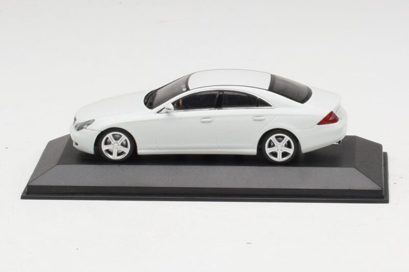 Mercedes CLS-Class C219 Linea Valkoinen Minichamps 1:43 436034300 Metalli