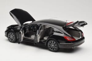 Mercedes CLS Shooting Brake X218 Obsidian Black Norev 1:18 B66960115 Metalli — kuva 5 / 8