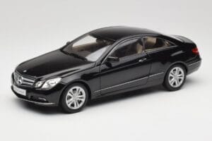 Mercedes E-Class Coupe C207 Obsidian Black Metallic Norev 1:18 B66962418 Metalli