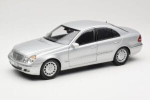 Mercedes E-Class W211 Hopea Kyosho 1:18 B66962146 Metalli