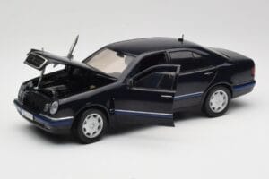 Mercedes E-Class W210 E320 Musta Sun Star 1:18 1151 Metalli — kuva 2 / 8