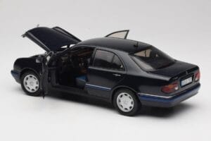 Mercedes E-Class W210 E320 Musta Sun Star 1:18 1151 Metalli — kuva 5 / 8
