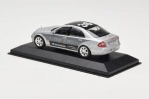 Mercedes E-Class W211 #36 Paris-Beijing 2006 Replacement Box Minichamps 1:43 B66962270-R Metalli — kuva 3 / 4