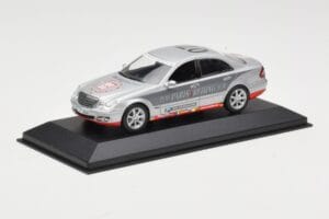Mercedes E-Class W211 #7 Team AutoBild Paris-Beijing 2006 Replacement Box Minichamps 1:43 MB001 Metalli — kuva 2 / 4