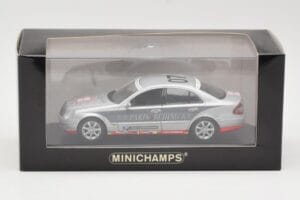 Mercedes E-Class W211 #7 Team AutoBild Paris-Beijing 2006 Replacement Box Minichamps 1:43 MB001 Metalli — kuva 4 / 4