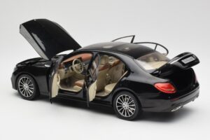 Mercedes E-Class W213 Obsidian Musta iScale 1:18 B66960380 Metalli — kuva 5 / 8