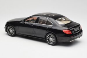 Mercedes E-Class W213 Obsidian Musta iScale 1:18 B66960380 Metalli — kuva 7 / 8
