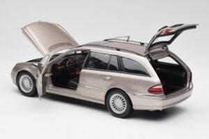 Mercedes E320 CDI W210 Farmari Cubanite Hopea Kyosho 1:18 B66962188 Metalli — kuva 5 / 8