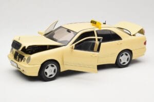Mercedes E320 W210 Taxi Sun Star 1:18 1160 Metalli — kuva 2 / 8