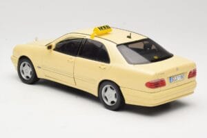 Mercedes E320 W210 Taxi Sun Star 1:18 1160 Metalli — kuva 7 / 8
