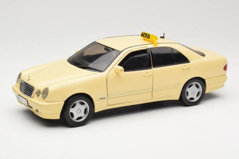 Mercedes E320 W210 Taxi Sun Star 1:18 1160 Metalli