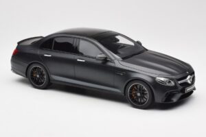Mercedes AMG E63 S W213 Edition 1 Night Musta GT Spirit 1:18 B66963111 Hartsi — kuva 4 / 6