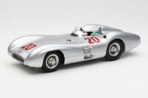 Mercedes W196 Streamliner #20 K. Kling French GP 1954 CMC 1:18 M-128B Metalli