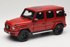 Mercedes G 500 W463 Punainen Minichamps 1:18 110037101 Metalli
